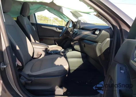 2021 Ford Escape Se z USA, uszkodzony, nr VIN 1FMCU0G67MUA47872